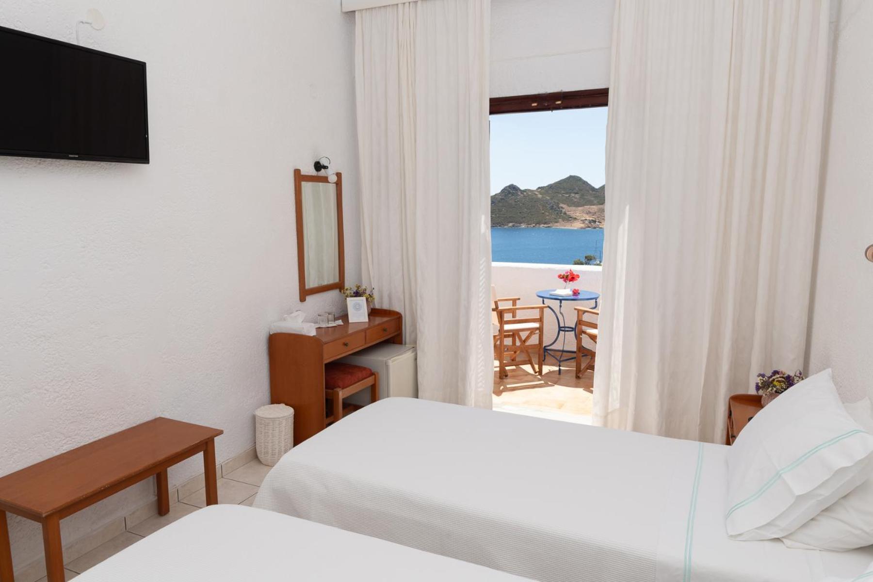 Golden Sun Hotel Patmos Exterior photo